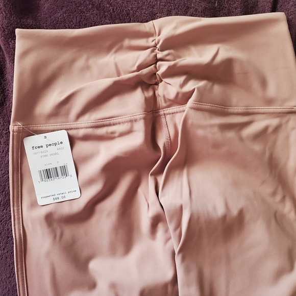HP🎉NWT Free People Movement Revelation Leggings - Picture 3 of 4